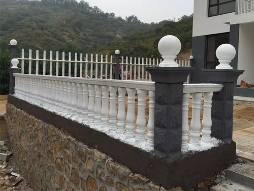 預(yù)制水泥圍欄